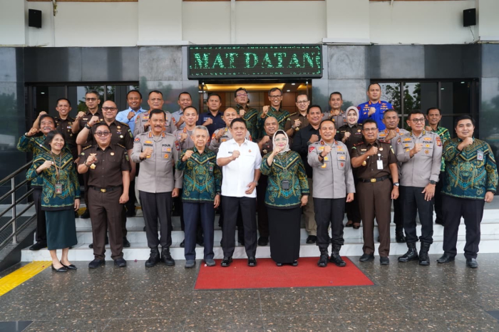 Kapolda Riau Pererat Sinergitas, Awali Halal Bihalal dari Kodam hingga Pengadilan Tinggi