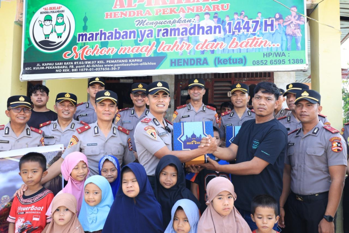 Siswa Setukpa Polri Angkatan 55 Polda Riau Gelar Bakti Sosial di Panti Asuhan Al-Ikhlas Hendra Pekanbaru