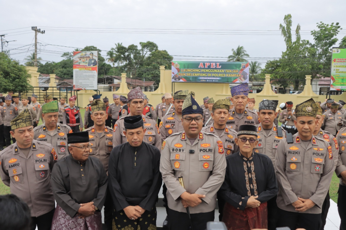 Polres Kampar Berkibar dengan Tanjak dan Selempang, Lestarikan Budaya Melayu Riau!