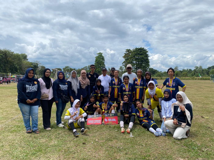 Raih Juara Pertama di Turnamen 3 Brother Dumai, Tim Putri SSB Persikalis Bermain Sangat Ofensif