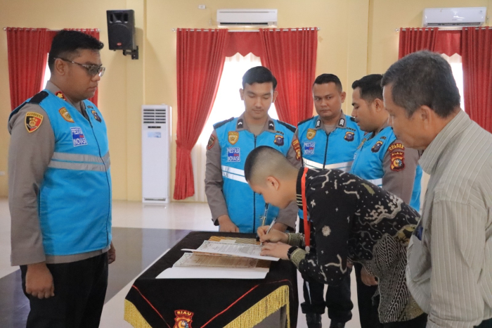 Kapolres Kampar Saksikan Penandatanganan Pakta Integritas & Sumpah Seleksi Calon Anggota Polri TA 2026