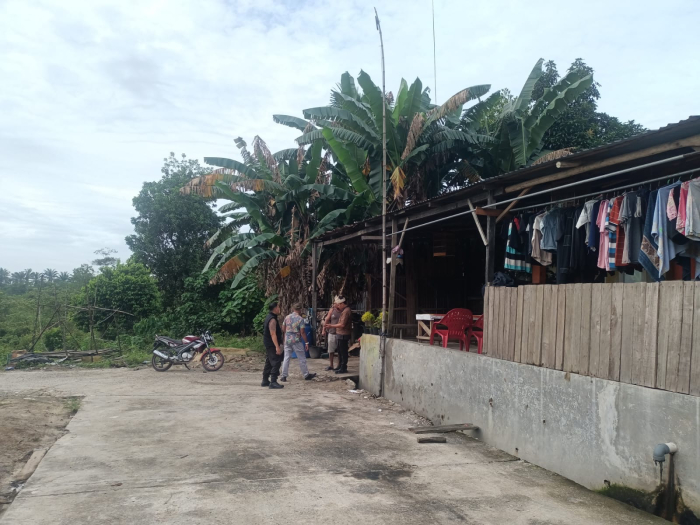 Cek Isu Adanya Penimbunan BBM Solar, Polisi Grebek Rumah di Siak Hulu