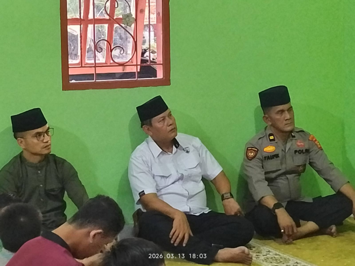 Polsek Kampar Gelar Buka Puasa Bersama Anak Yatim dan Awak Media, Tebar Kepedulian