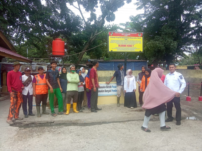 Tim Penilaian Adipura Kementerian Lingkungan Hidup Tinjau Pasar Paru Panam