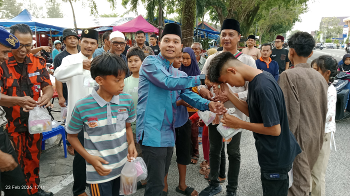 Puasa Hari Kelima, Bersama Bermasa dan LAMR Bengkalis Bagikan Ratusan Paket Takjil